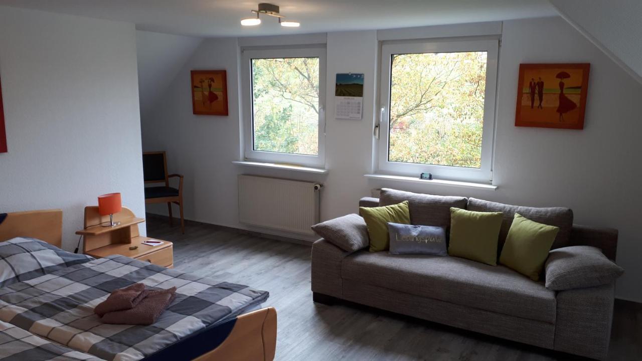 Ferienwohnung & Gaestezimmer Schrichten Schmallenberg Exterior photo